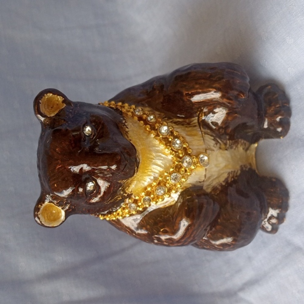 WORK OF ART COLLECTIBLE BROWN BEAR TRINKET BOX ENAMELED W  SWAROVSKI CRYSTALS